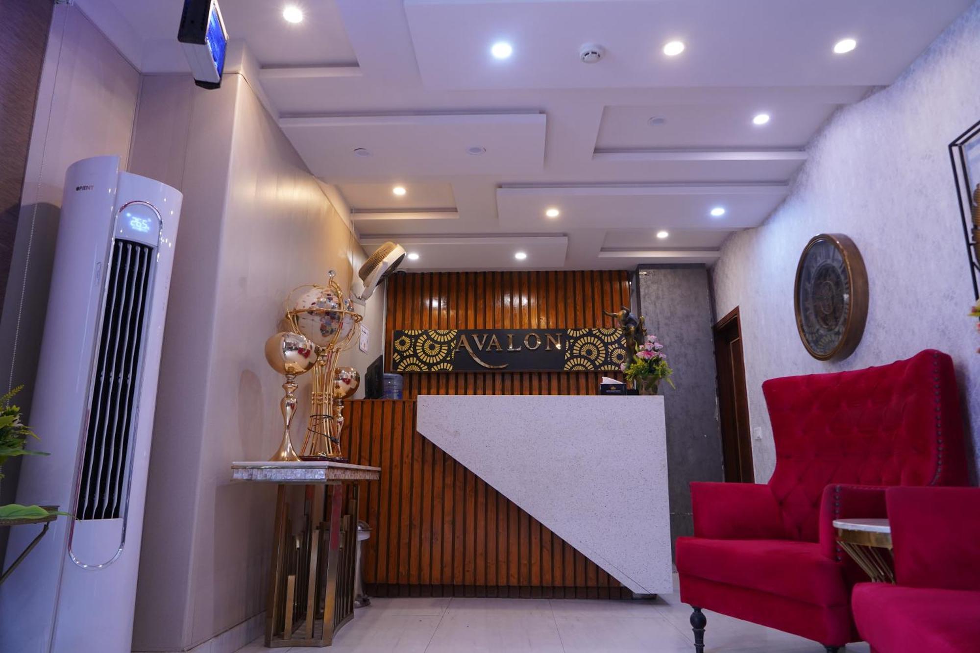 Hotel Avalon Suites Multan Exterior photo