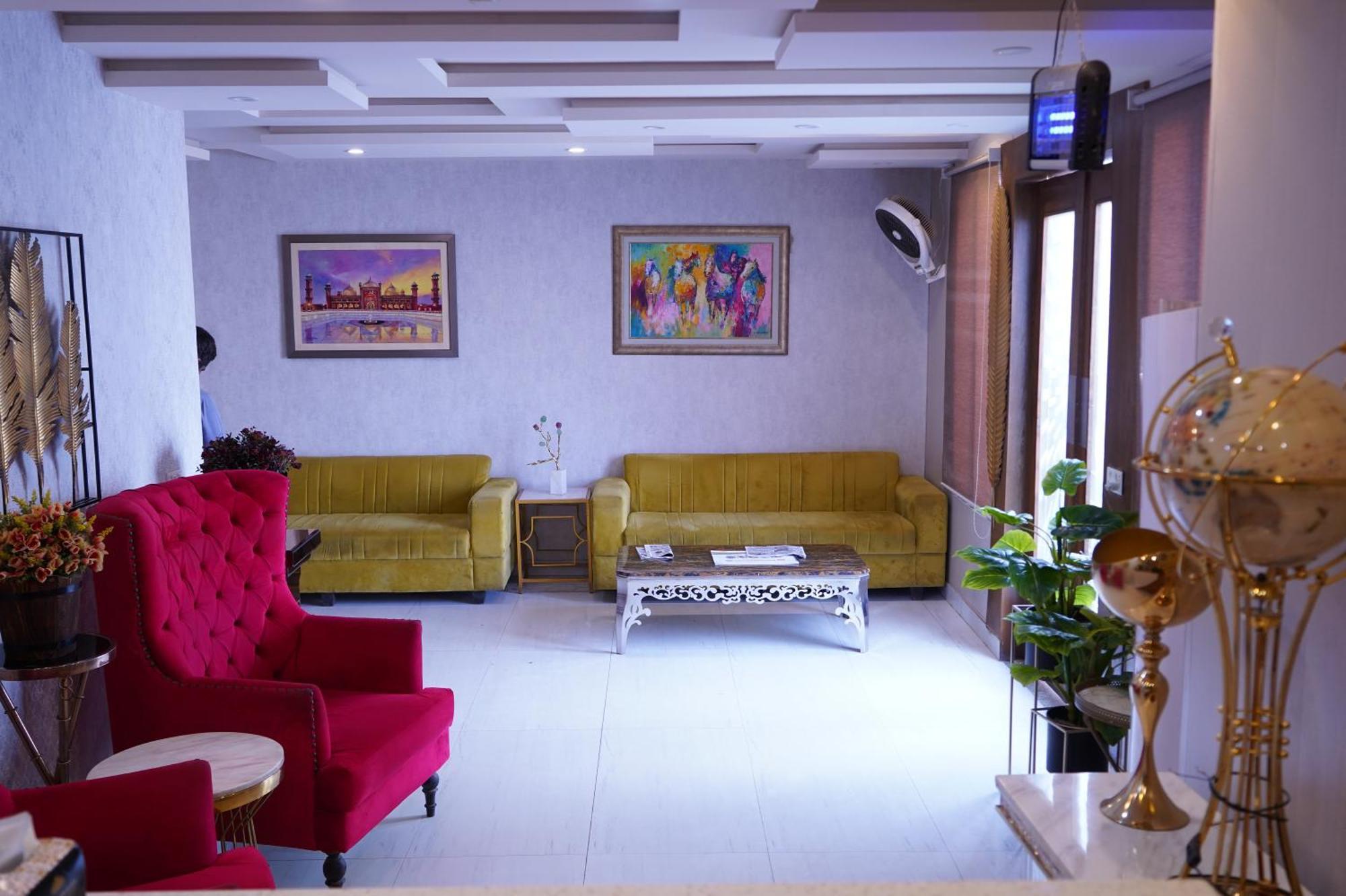 Hotel Avalon Suites Multan Exterior photo
